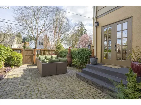 3217 NE Brazee Street Portland OR 97212