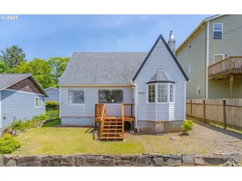 260 SE Port Avenue Lincoln City OR 97367