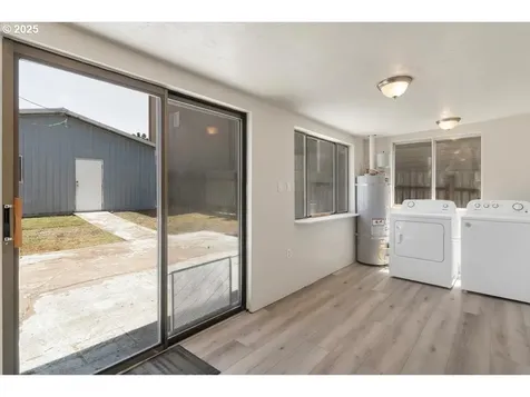 260 SE Port Avenue Lincoln City OR 97367
