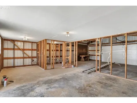 260 SE Port Avenue Lincoln City OR 97367