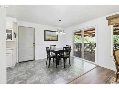 2080 W Harrison Avenue Cottage Grove OR 97424