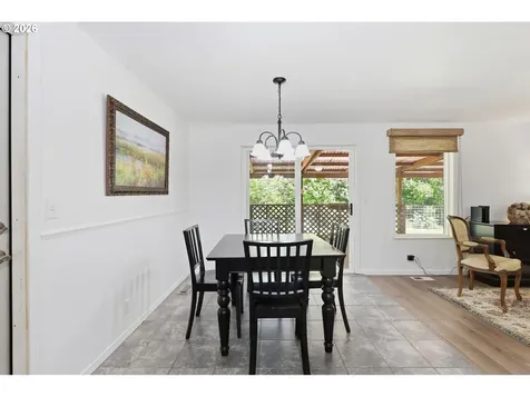 2080 W Harrison Avenue Cottage Grove OR 97424