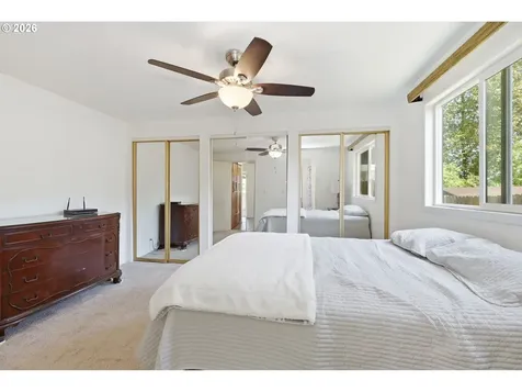 2080 W Harrison Avenue Cottage Grove OR 97424
