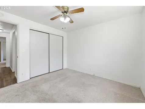 2080 W Harrison Avenue Cottage Grove OR 97424
