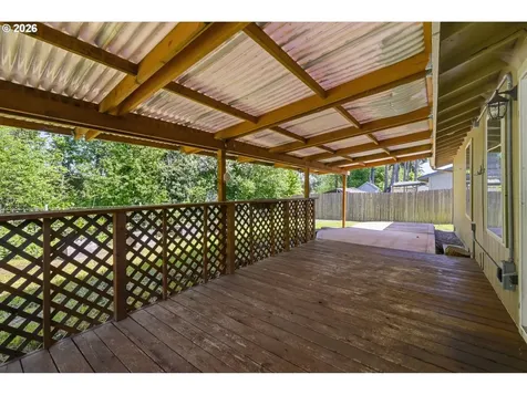2080 W Harrison Avenue Cottage Grove OR 97424