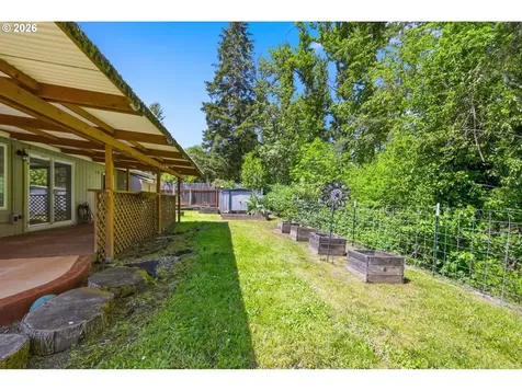 2080 W Harrison Avenue Cottage Grove OR 97424