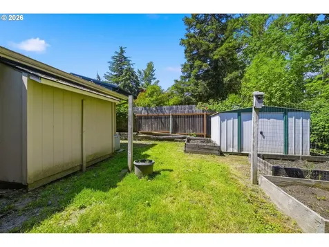 2080 W Harrison Avenue Cottage Grove OR 97424