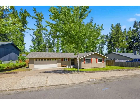 2080 W Harrison Avenue Cottage Grove OR 97424