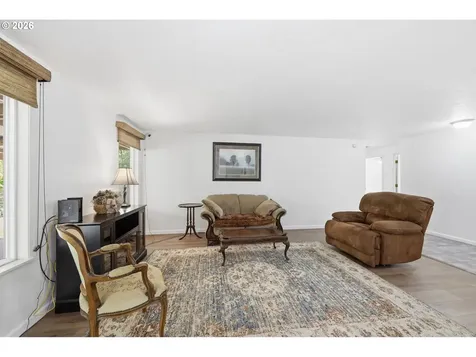 2080 W Harrison Avenue Cottage Grove OR 97424