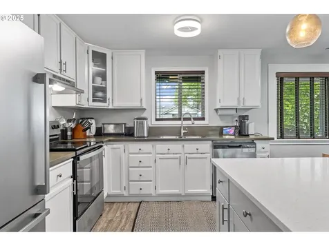 1245 SE 211th Avenue Gresham OR 97030