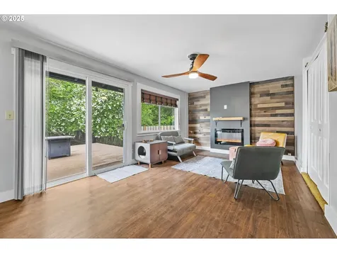 1245 SE 211th Avenue Gresham OR 97030