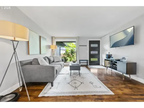 1245 SE 211th Avenue Gresham OR 97030