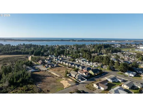 752 Madison Street Coos Bay OR 97420