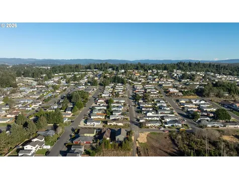 752 Madison Street Coos Bay OR 97420