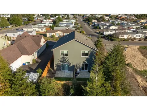 752 Madison Street Coos Bay OR 97420