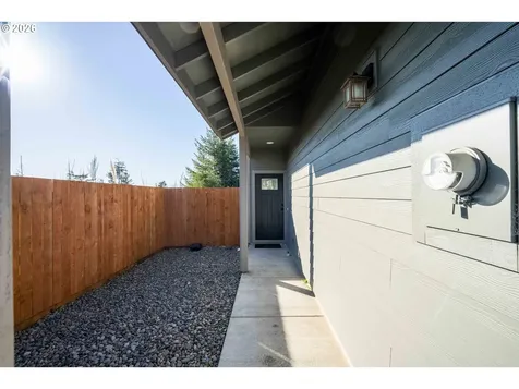 752 Madison Street Coos Bay OR 97420