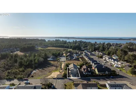 752 Madison Street Coos Bay OR 97420