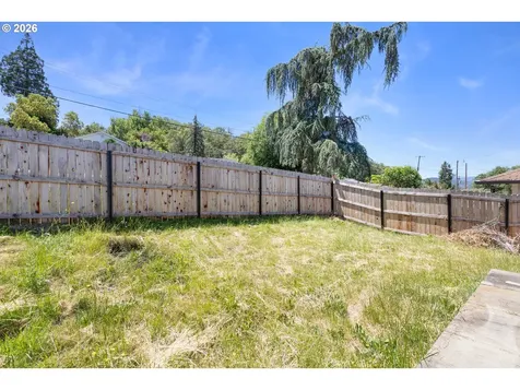 1620 NE Winter Street Roseburg OR 97470