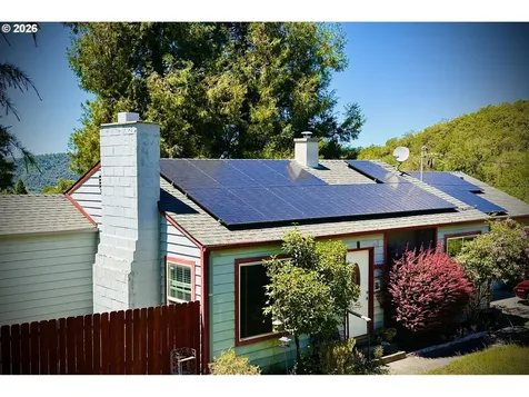 1620 NE Winter Street Roseburg OR 97470