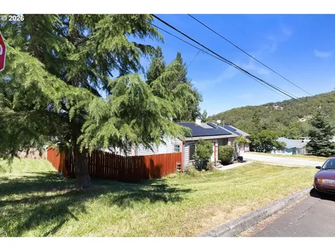 1620 NE Winter Street Roseburg OR 97470