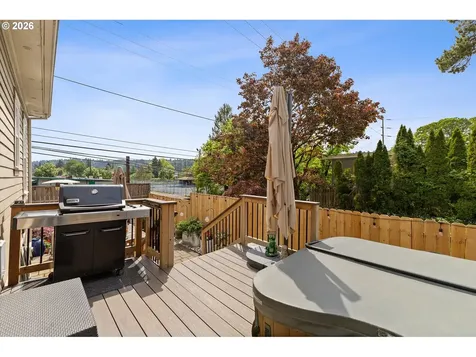 537 SE Spokane Street Portland OR 97202