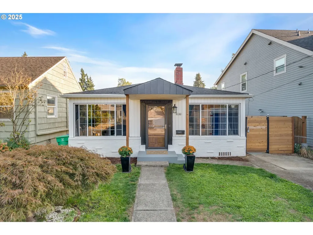 6142 SE Carlton Street Portland OR 97206