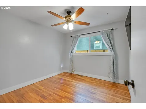 6142 SE Carlton Street Portland OR 97206