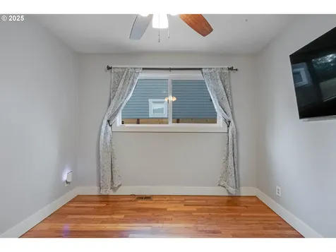 6142 SE Carlton Street Portland OR 97206