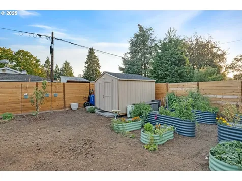 6142 SE Carlton Street Portland OR 97206