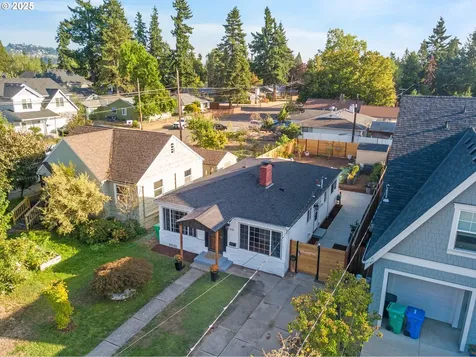 6142 SE Carlton Street Portland OR 97206