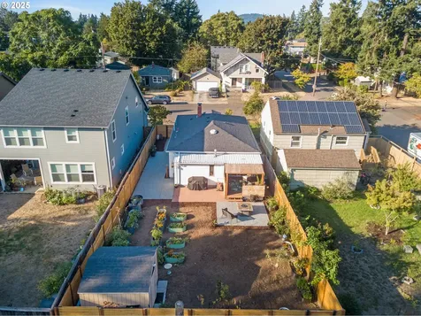 6142 SE Carlton Street Portland OR 97206