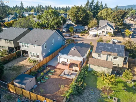 6142 SE Carlton Street Portland OR 97206