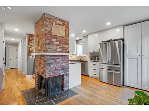 6142 SE Carlton Street Portland OR 97206