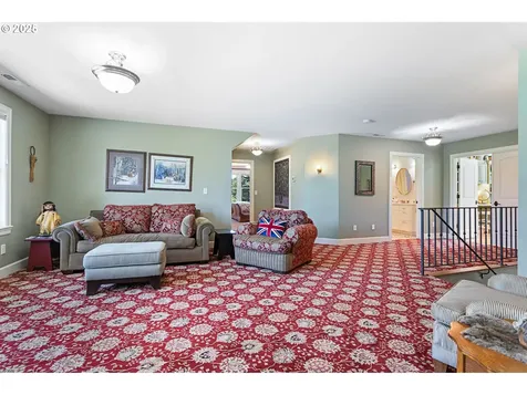 5049 SW Nevada Court Portland OR 97219