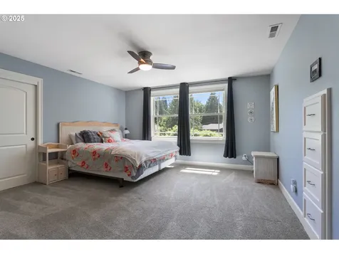 5049 SW Nevada Court Portland OR 97219