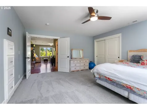 5049 SW Nevada Court Portland OR 97219