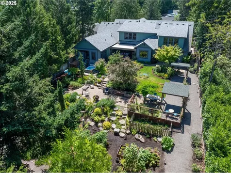 5049 SW Nevada Court Portland OR 97219