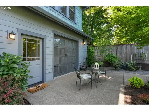 5049 SW Nevada Court Portland OR 97219