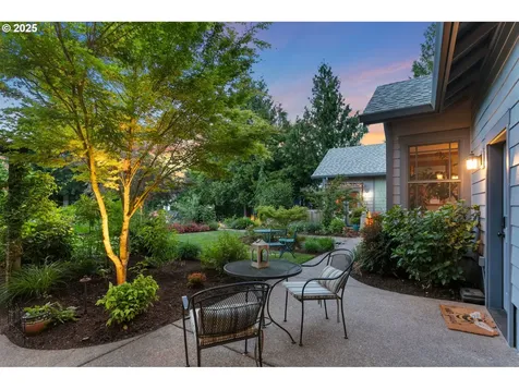 5049 SW Nevada Court Portland OR 97219