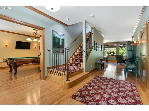 5049 SW Nevada Court Portland OR 97219