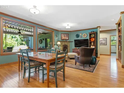 5049 SW Nevada Court Portland OR 97219