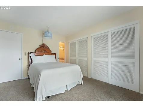 198 N Hayden Bay Drive Portland OR 97217