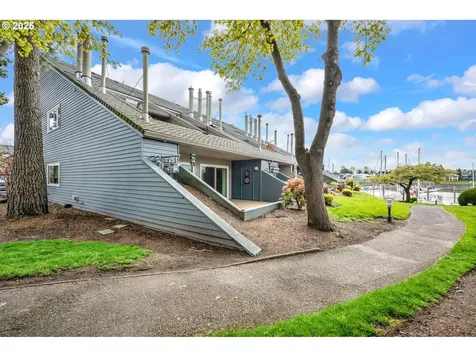 198 N Hayden Bay Drive Portland OR 97217