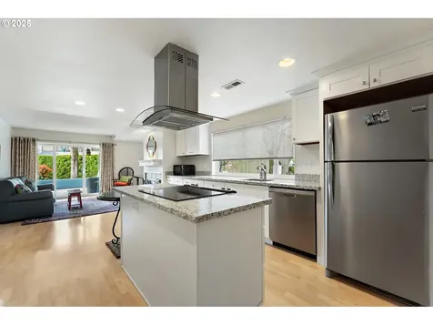 198 N Hayden Bay Drive Portland OR 97217