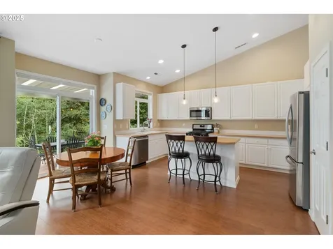 1801 N Falcon Drive Ridgefield WA 98642