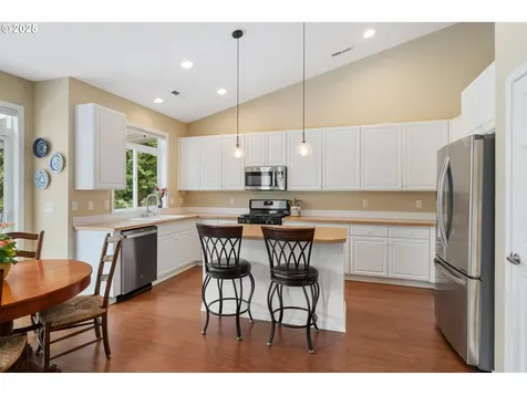 1801 N Falcon Drive Ridgefield WA 98642