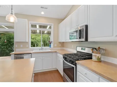 1801 N Falcon Drive Ridgefield WA 98642