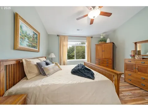 1801 N Falcon Drive Ridgefield WA 98642