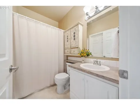 1801 N Falcon Drive Ridgefield WA 98642