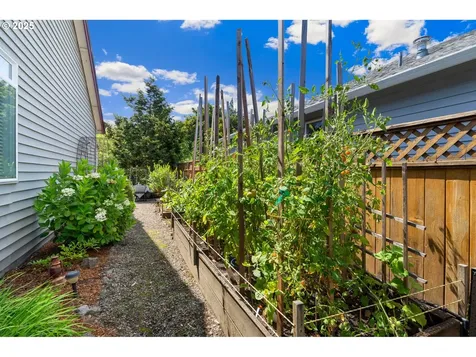 1801 N Falcon Drive Ridgefield WA 98642
